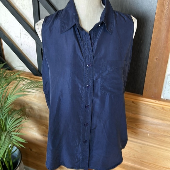 Ivy Club classics top size L pre loved navy blue 100% silk - Picture 1 of 4